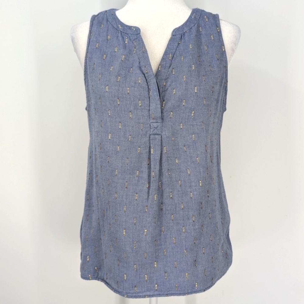Crown & Ivy Light Blue Chambray Metallic Gold Sleeveless V-Neck Blouse Medium